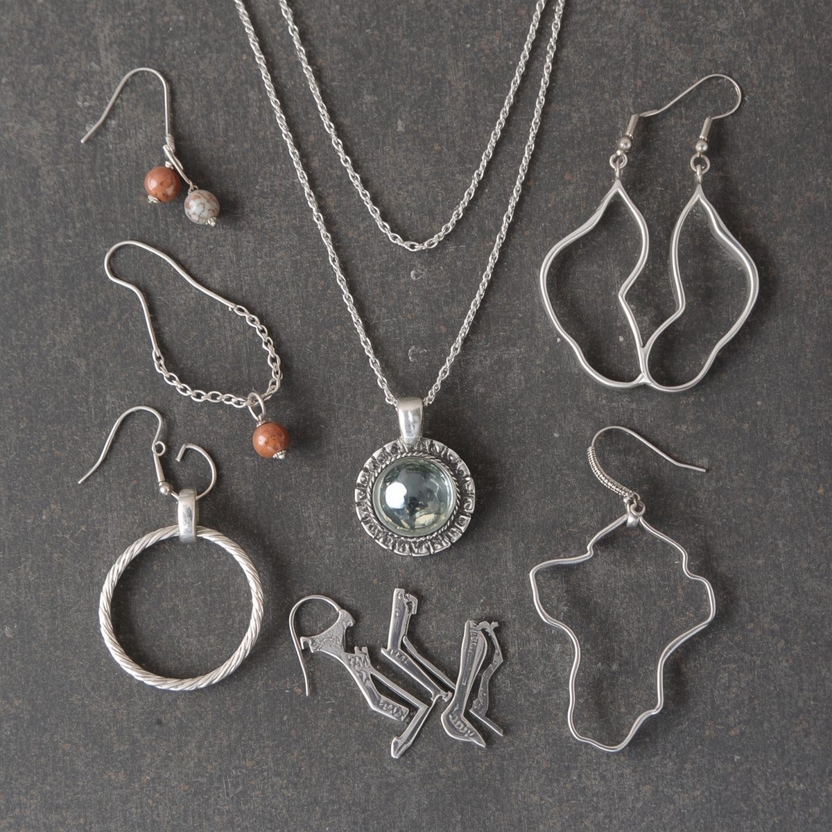 Natural fiber woven basket